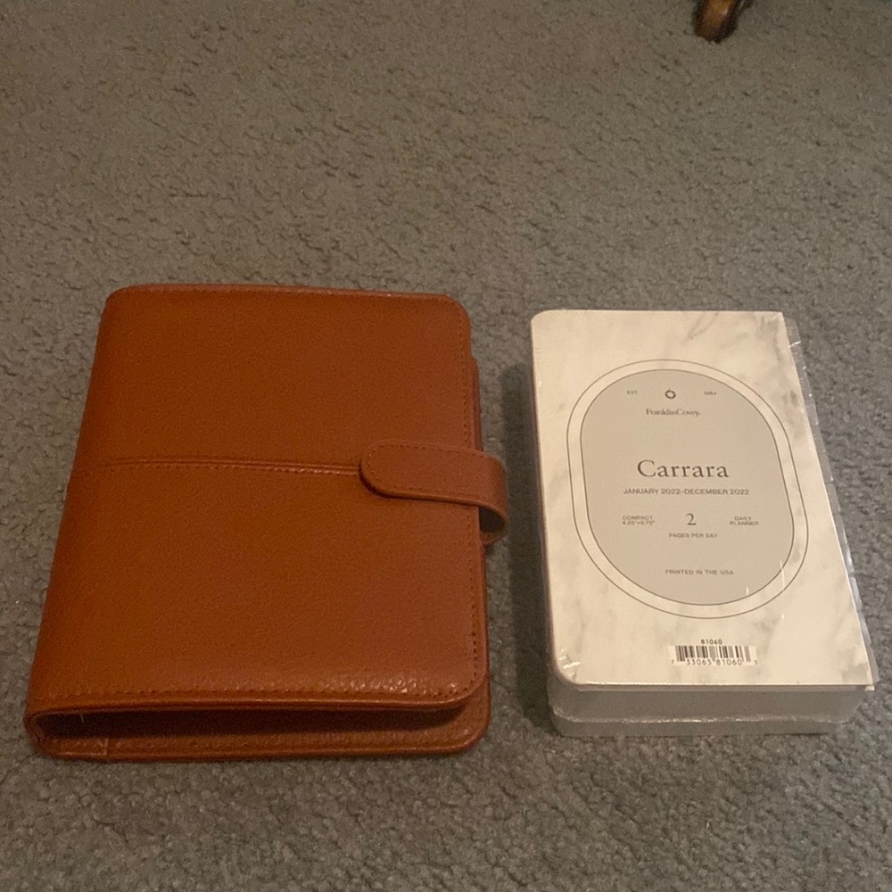 Franklin Covey Compact Anna binder and Carrara 2022 inserts
